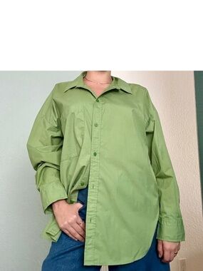 Abercrombie & Fitch Light Green Button-Up Shirt